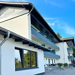 Gaestehotel Lucendi Premium Lounge Otel Hohenleimbach