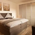 Otel Gaestehotel Lucendi Premium Lounge Hohenleimbach