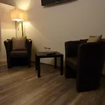 Gaestehotel Lucendi Premium Lounge Otel Hohenleimbach