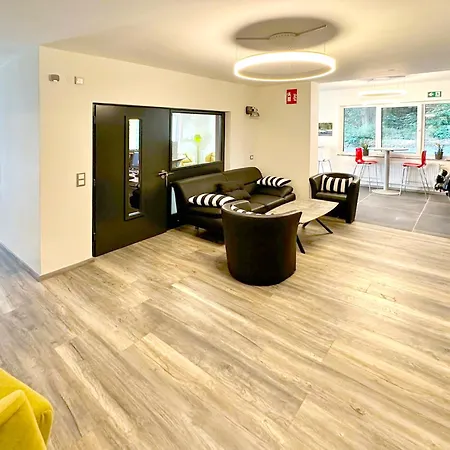 Gaestehotel Lucendi Premium Lounge Otel Hohenleimbach