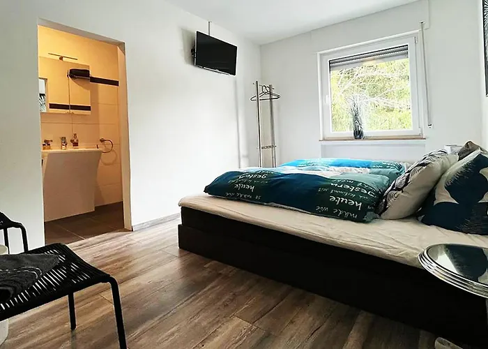 Gaestehotel Lucendi Premium Lounge מלון Hohenleimbach