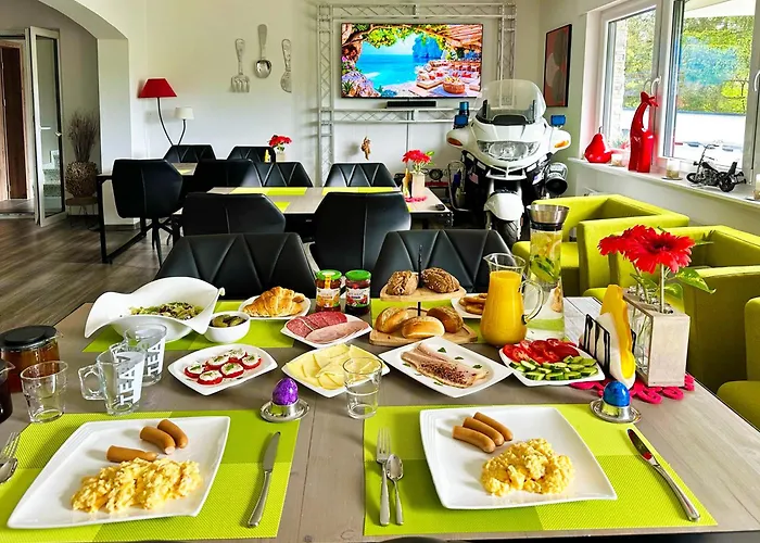 Gaestehotel Lucendi Premium Lounge מלון *