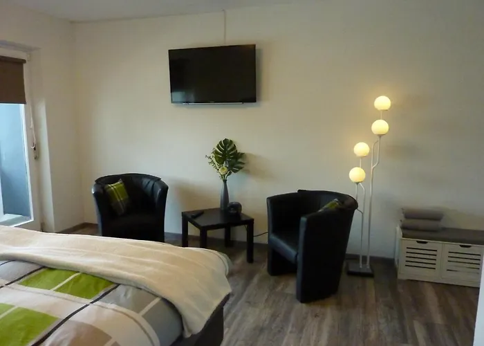 Gaestehotel Lucendi Premium Lounge מלון *